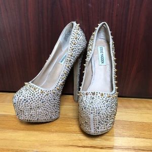 Steve Madden - Dipsiee Beige Studded Pumps